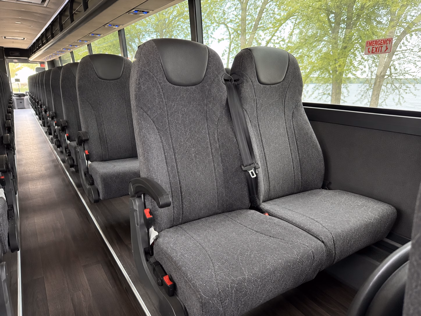 kennewick charter bus transportation to and from kennewick area airports