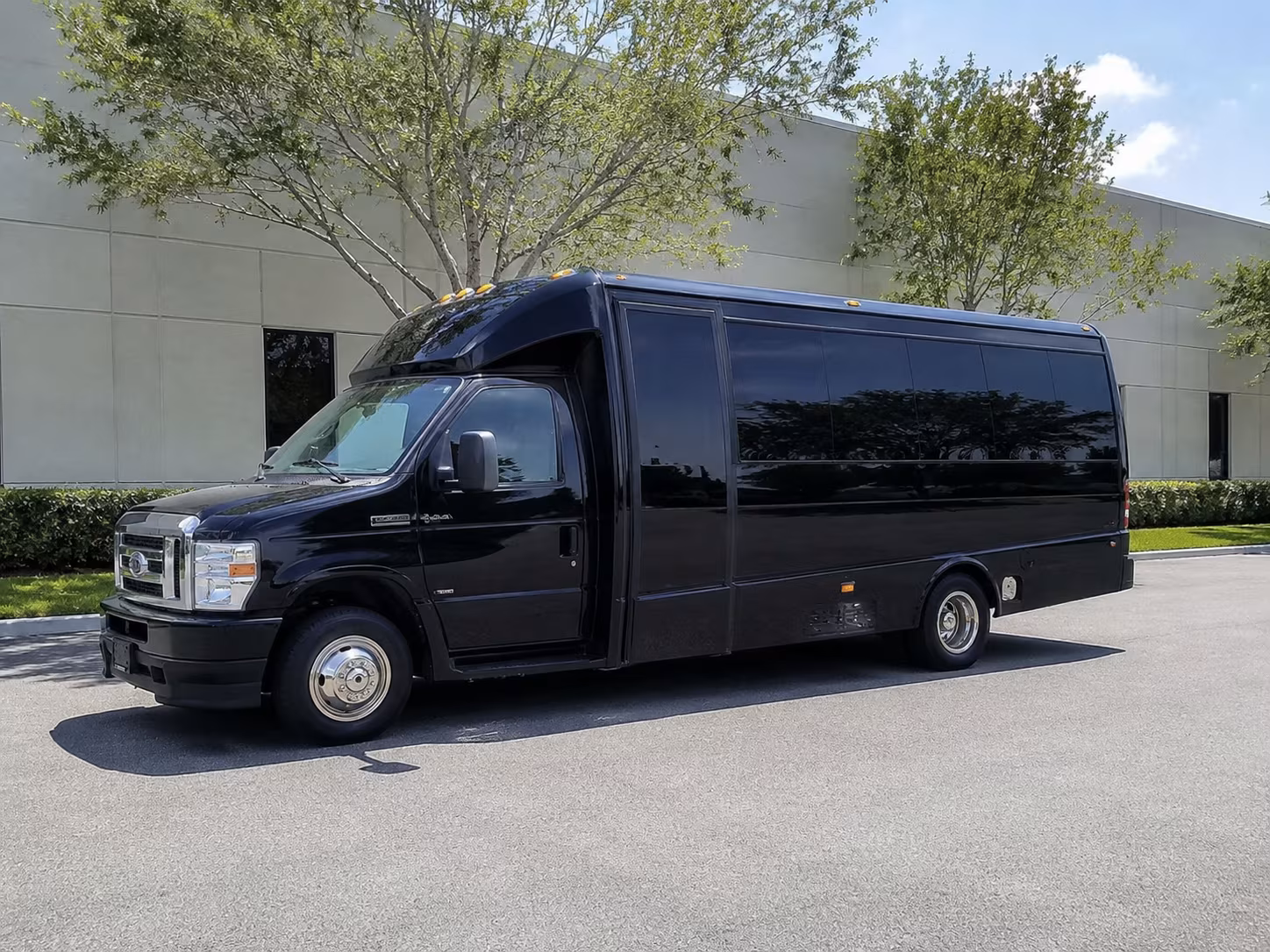 shuttle your guests from missoula montana airport to your venue