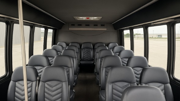 missoula 35 passenger minibus rental